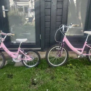 Girls bikes 1 x first bike and 1 x aged 5/+ bike £10! - Image 2