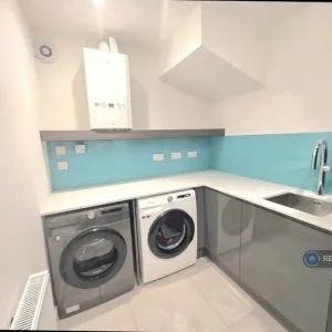 4 bedroom house in St Lawrence Place, Sunderland, SR3 (4 bed) (#1894891) - Image 4