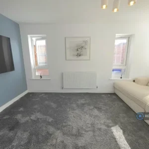 4 bedroom house in St Lawrence Place, Sunderland, SR3 (4 bed) (#1894891) - Image 5