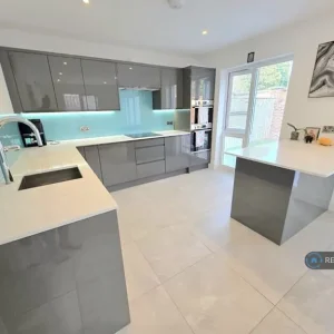 4 bedroom house in St Lawrence Place, Sunderland, SR3 (4 bed) (#1894891) - Image 6