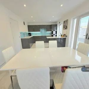 4 bedroom house in St Lawrence Place, Sunderland, SR3 (4 bed) (#1894891) - Image 8