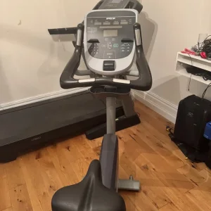 Precor UBK 835 Exercise Bike With P30 Console - Refurbished - Image 3