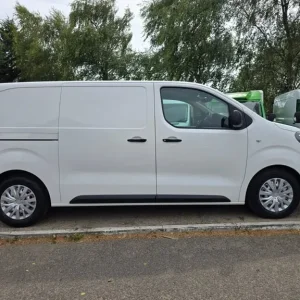 2019 Peugeot Expert 1000 1.6 BlueHDi 115 Professional Van (NO VAT) PANEL VAN Diesel Manual - Image 5