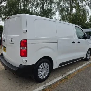 2019 Peugeot Expert 1000 1.6 BlueHDi 115 Professional Van (NO VAT) PANEL VAN Diesel Manual - Image 6