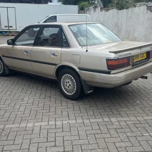 Toyota Camry 1987 2.0 gli executive auto 4 doors - Image 3