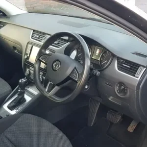 2016 Skoda Octavia 1.6 TDI Business Estate DSG - Image 8