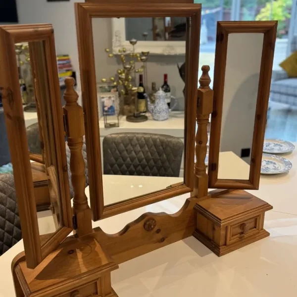 Dressing table top mirror