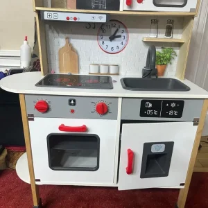 Wooden kitchen - Image 2