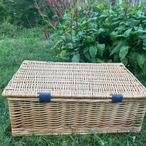 Lovely picnic basket - Image 2
