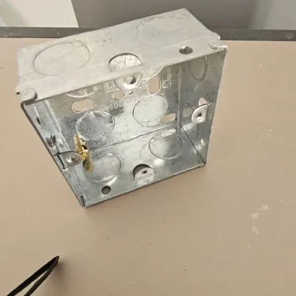 10-pack galvanised steel 35mm back boxes