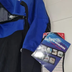 Typhoon Ezeedon dry suit size small unused with tags - Image 2