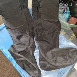 Typhoon Ezeedon dry suit size small unused with tags - Image 5