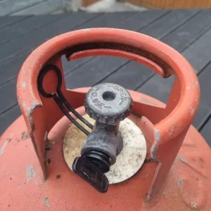 Calor gas bottle with gas inside - Image 2