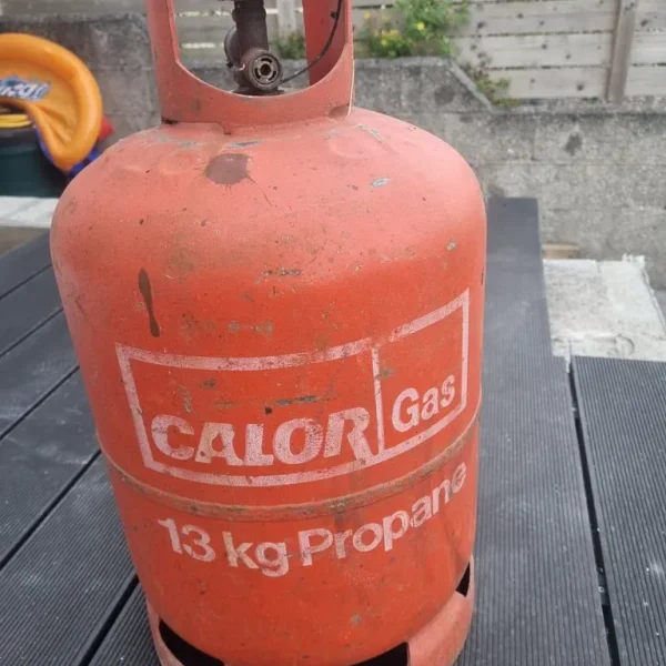 Calor gas bottle with gas inside