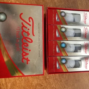 12 Titleist DT Trusoft golf balls - Image 2