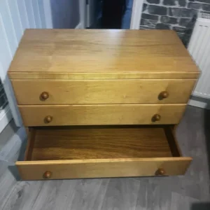 Heavy duty drawers, like new, good quality, great for storage - Image 6