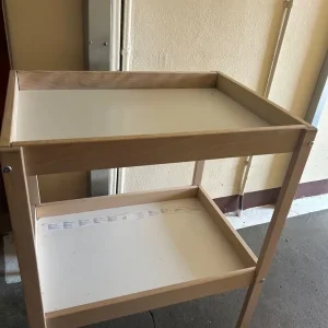 Baby changing table - Image 2