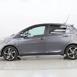 2019 Toyota Yaris 1.5 VVT-h Hybrid Hatchback - Image 6