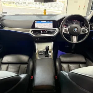 2020 BMW 3 Series 2.0 320i M Sport Plus Edition Auto xDrive Euro 6 (s/s) 4dr Saloon Petrol Automatic - Image 6