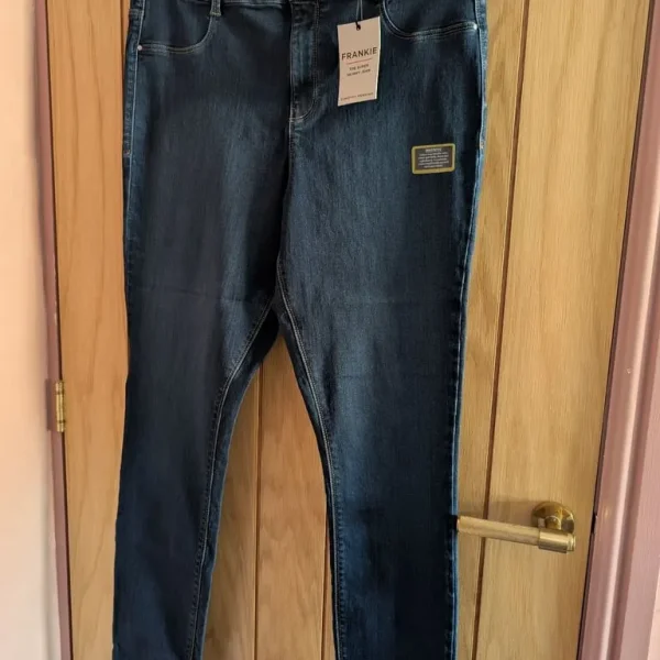 Womens Frankie Super Skinny Jeans 16 Long