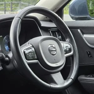 2018 Volvo V90 D4 Momentum Estate Diesel Automatic - Image 4