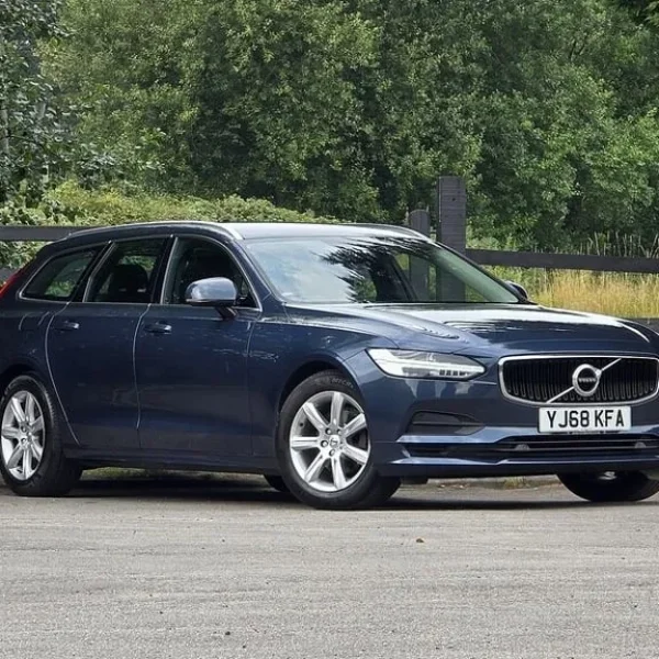2018 Volvo V90 D4 Momentum Estate Diesel Automatic