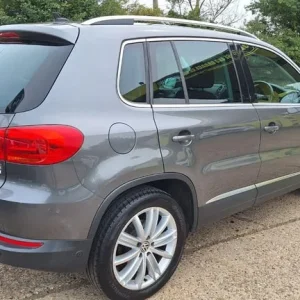 VOLKSWAGEN TIGUAN 2.0 TDI BlueMotion Tech Match Edition 2015 - Image 5