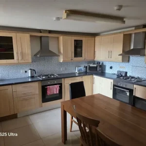 Double Rooms to Let - Image 6