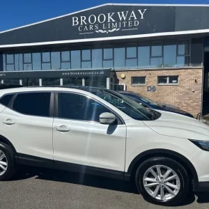 2015 Nissan Qashqai 1.5 dCi Acenta+ 5dr HATCHBACK DIESEL Manual - Image 7
