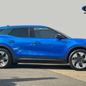 Ford Explorer Electric SUV 77kWh Extended Range Premium Blue - Image 4
