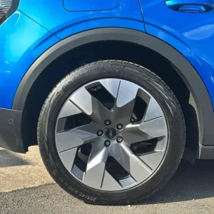 Ford Explorer Electric SUV 77kWh Extended Range Premium Blue - Image 8