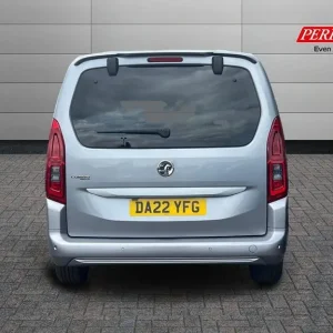 2022 Vauxhall Combo Life 1.2 Turbo 130 SE XL Estate - Image 5