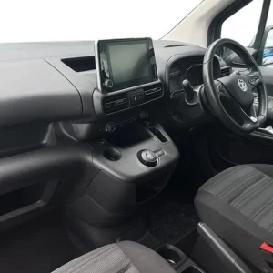 2022 Vauxhall Combo Life 1.2 Turbo 130 SE XL Estate - Image 7