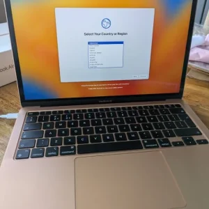 Apple MacBook Air M1 - Image 3