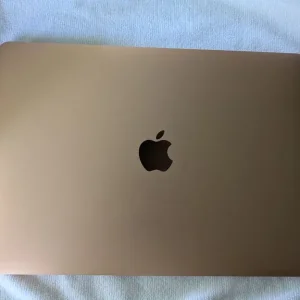 Apple MacBook Air M1 - Image 5