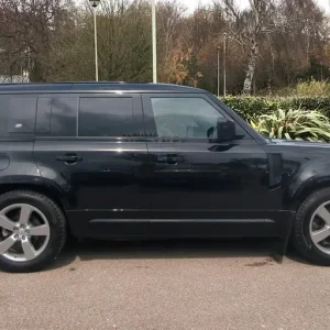 2022 Land Rover Defender 3.0 D25 T250 XS Edition 110 5-door Estate Diesel Auto - Image 5