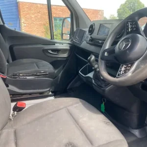 2018 Mercedes-Benz Sprinter 3.5t H2 Van PANEL VAN Diesel Manual - Image 8