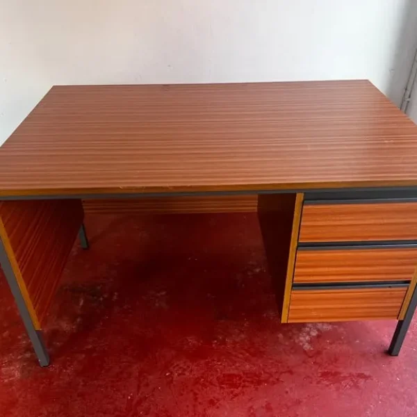 Sturdy Office desk