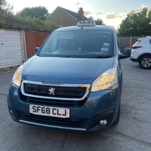 Wheelchair Accessible vehicle - Image 7