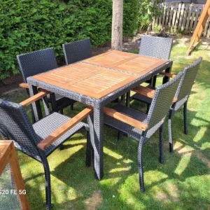 Black rattan framed garden table with 6 chairs, delivery available - Image 4