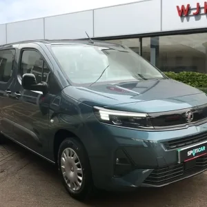 Vauxhall Combo Life Electric 52kwh Design Xl MPV 5dr Electric Auto 7.4kw