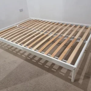 Double bed- almost new - Image 3