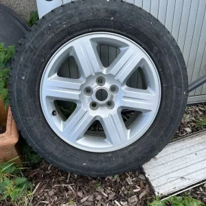 Landrover alloy whell 17ich - Image 3