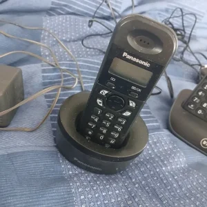 Telephones - Image 4