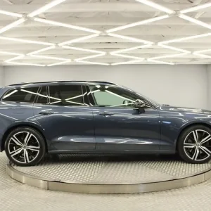 2020 Volvo V60 2.0h T8 Twin Engine 11.6kWh R-Design Plus Estate 5dr Petrol Plug-in Hybrid Estate ... - Image 3