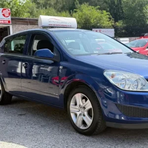 2010 Vauxhall Astra 1.4i 16v Club 5dr HATCHBACK Petrol Manual - Image 5