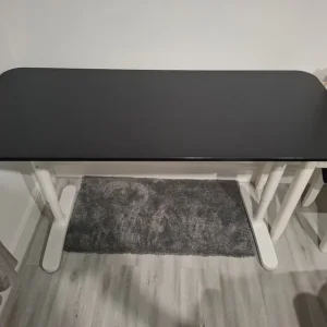 Ikea desk BEKANT 140x60 need sold ASAP - Image 2