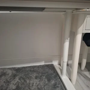 Ikea desk BEKANT 140x60 need sold ASAP - Image 4