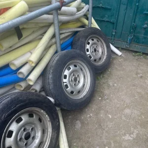 VW Transporter T4 wheels and tyres - Image 4