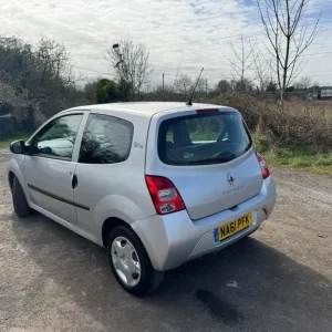 2011 Renault Twingo 1.2 Pzazz 3Dr Hatch £1919 - Image 3